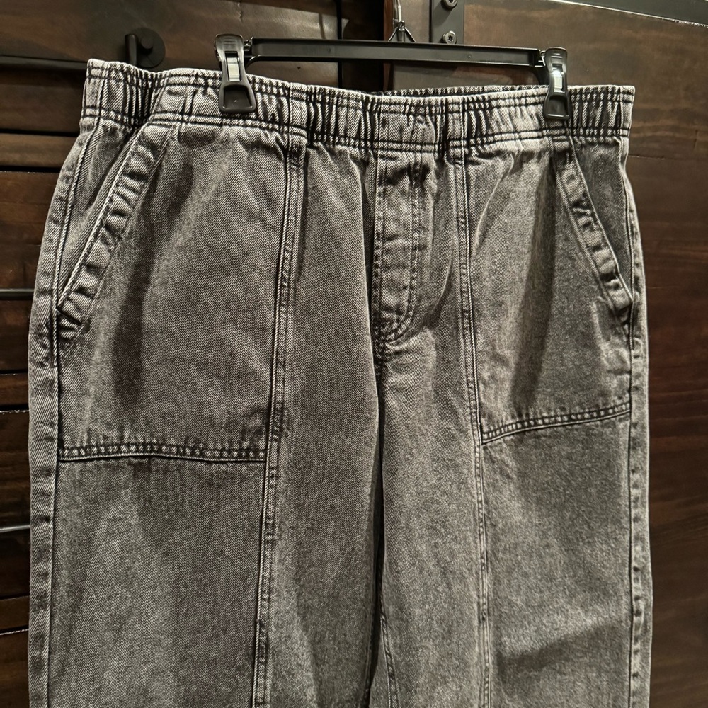 GAP Women's Faded Black Jeans - Picture 2 of 5